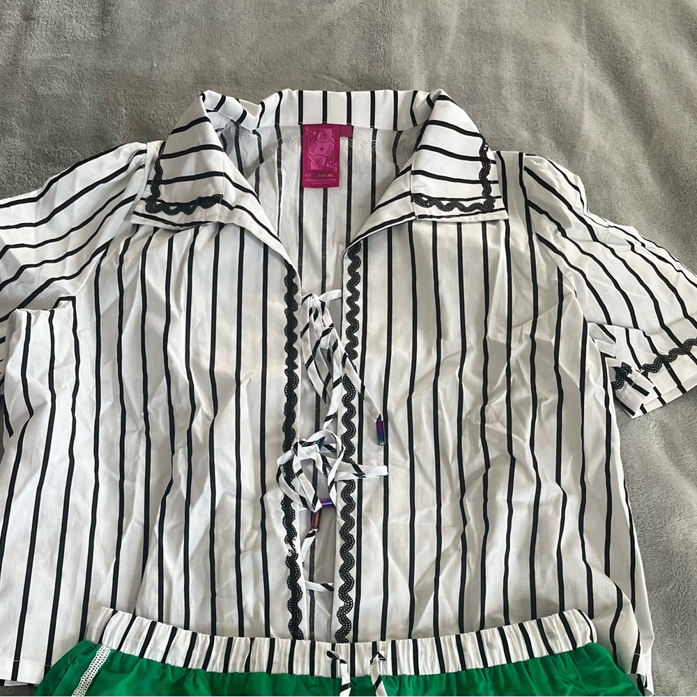 QUEEN OF SPARKLES White and Black Striped Tie-Front Blouse